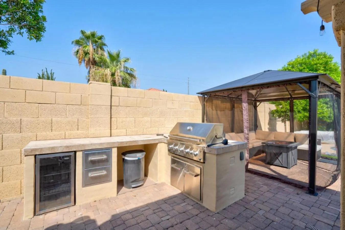 Hébergement de vacances Stylish Home In Scottsdale Heatedpool & Hottub Phoenix États-Unis
